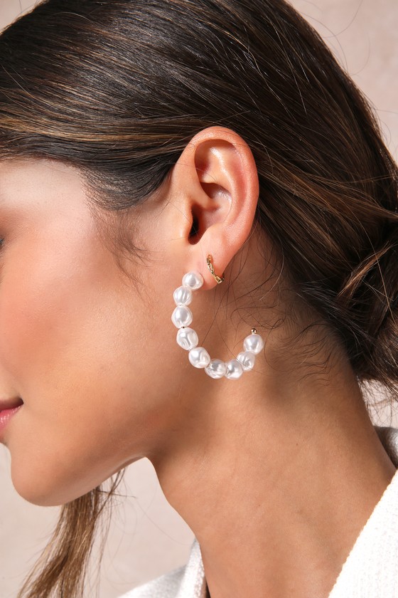 Set for Sophistication Gold Pearl Hoop Earring Set 4