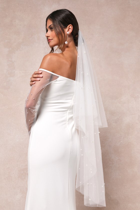 Pearl-fect Presence White Tulle Pearl Veil 3