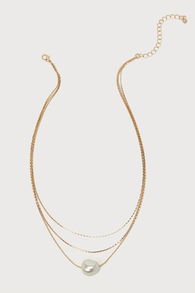 Darlingly Chic Gold Layered Pearl Necklace