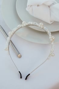 Shimmering Excellence White Pearl Beaded Headband