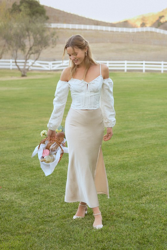 Eleanor Satin Lace Skirt in Champagne