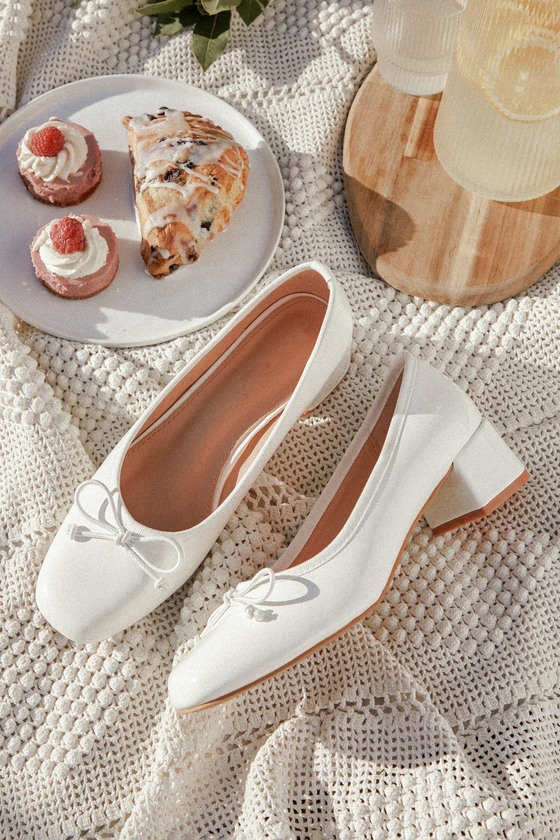 Dreya White Patent Bow Low Heel Pumps 1