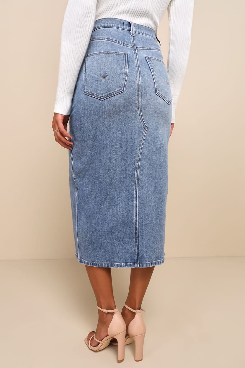 Uniquely Trendsetting Medium Wash High Rise Denim Midi Skirt