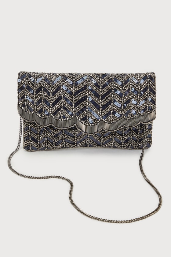 Deluxe Aesthetic Black Sequin Beaded Scalloped Clutch