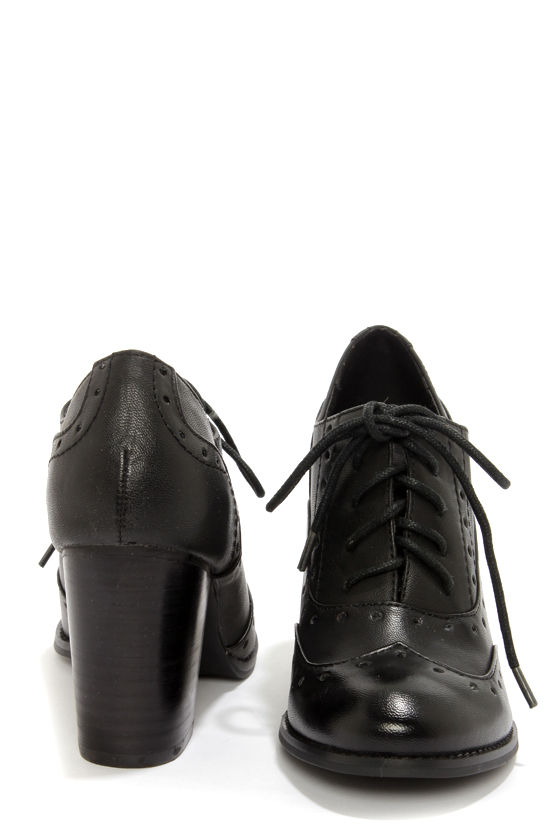 heeled brogues black
