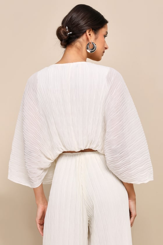 LULUS PRISTINE PRESENCE IVORY PLISSE TIE-FRONT DOLMAN SLEEVE CROP TOP