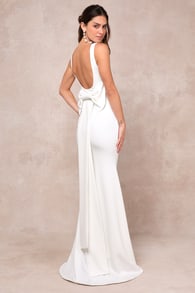 Loving Fate White Bow Square Neck Backless Maxi Dress 2