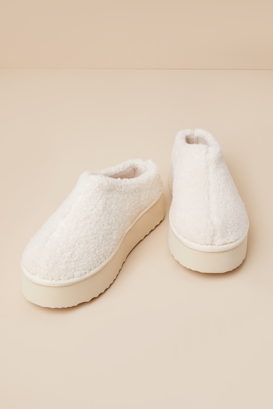 Shop Beach By Matisse Lowkey Ivory Faux Fur Flatform Slippers