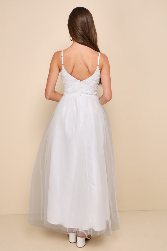 Graceful Beauty White 3D Floral Tulle Sleeveless Maxi Dress 2