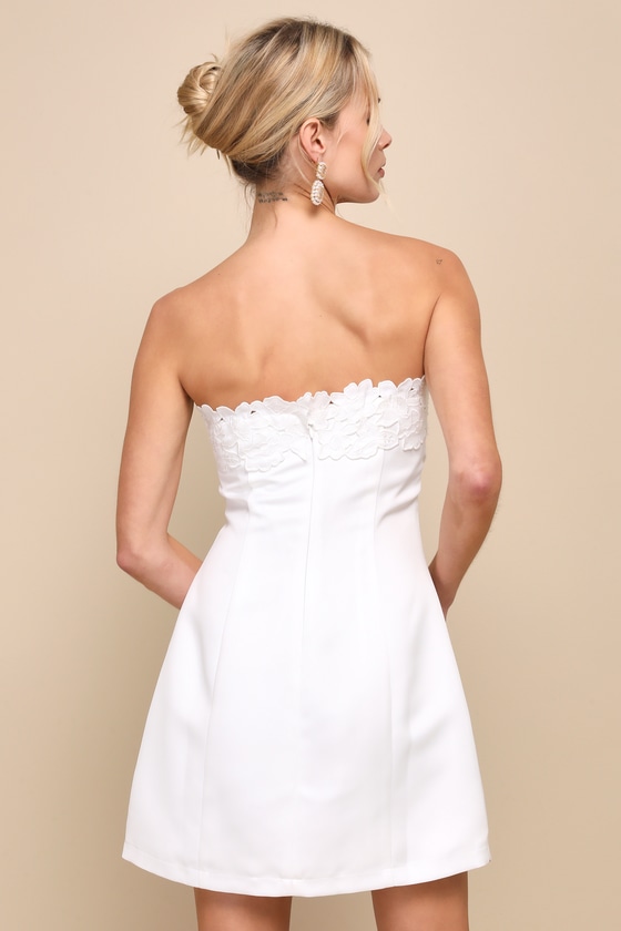 Lulus Unforgettable Icon White Satin Strapless Floral Mini Dress In White