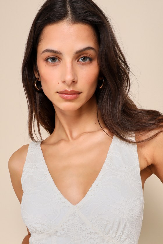 Lulus Charismatic Approach Ivory Lace Sleeveless Tank Top In Ivory