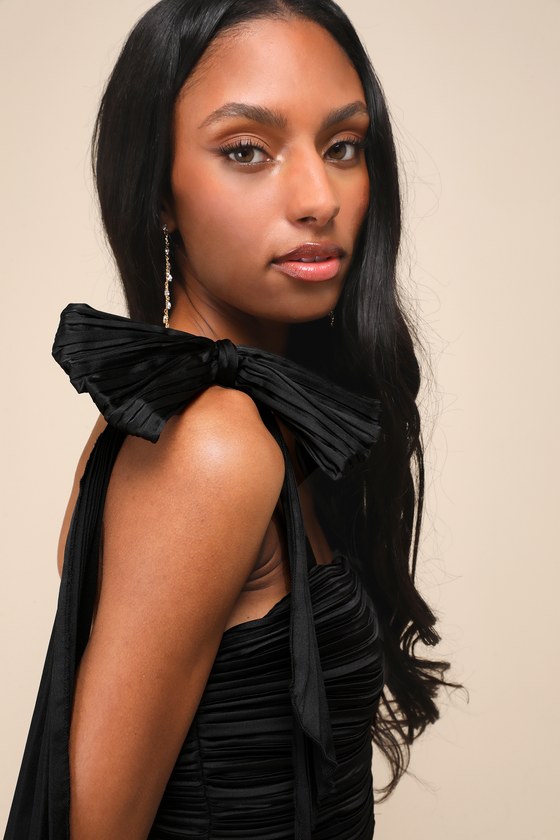 Lulus Gorgeous Purpose Black Satin Pleated Sleeveless Bow Maxi Dress In Black