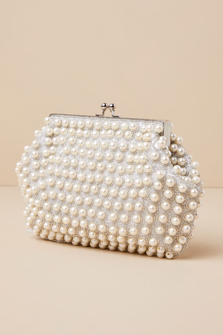 Brilliant Energy White and Silver Pearl Beaded Clutch