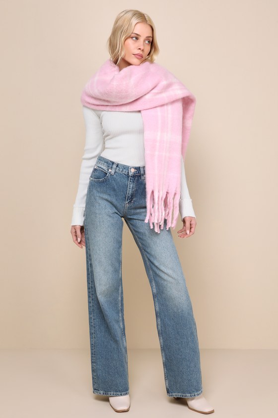 マフラー+ショール fringe volume check stole / pink How To Work The Micro Fringe Trend fringe volume check stole / pink