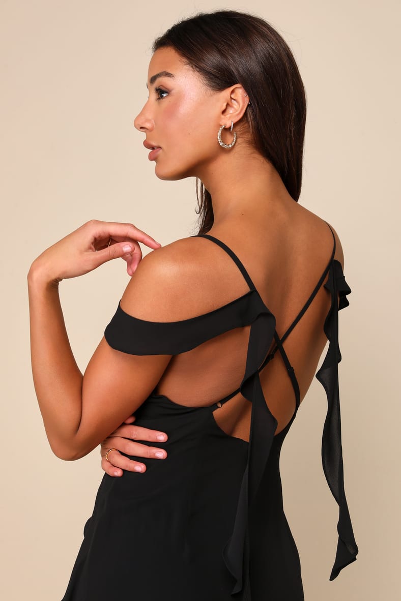 Iconic Reality Black Ruffled Cold-Shoulder Backless Maxi Dress