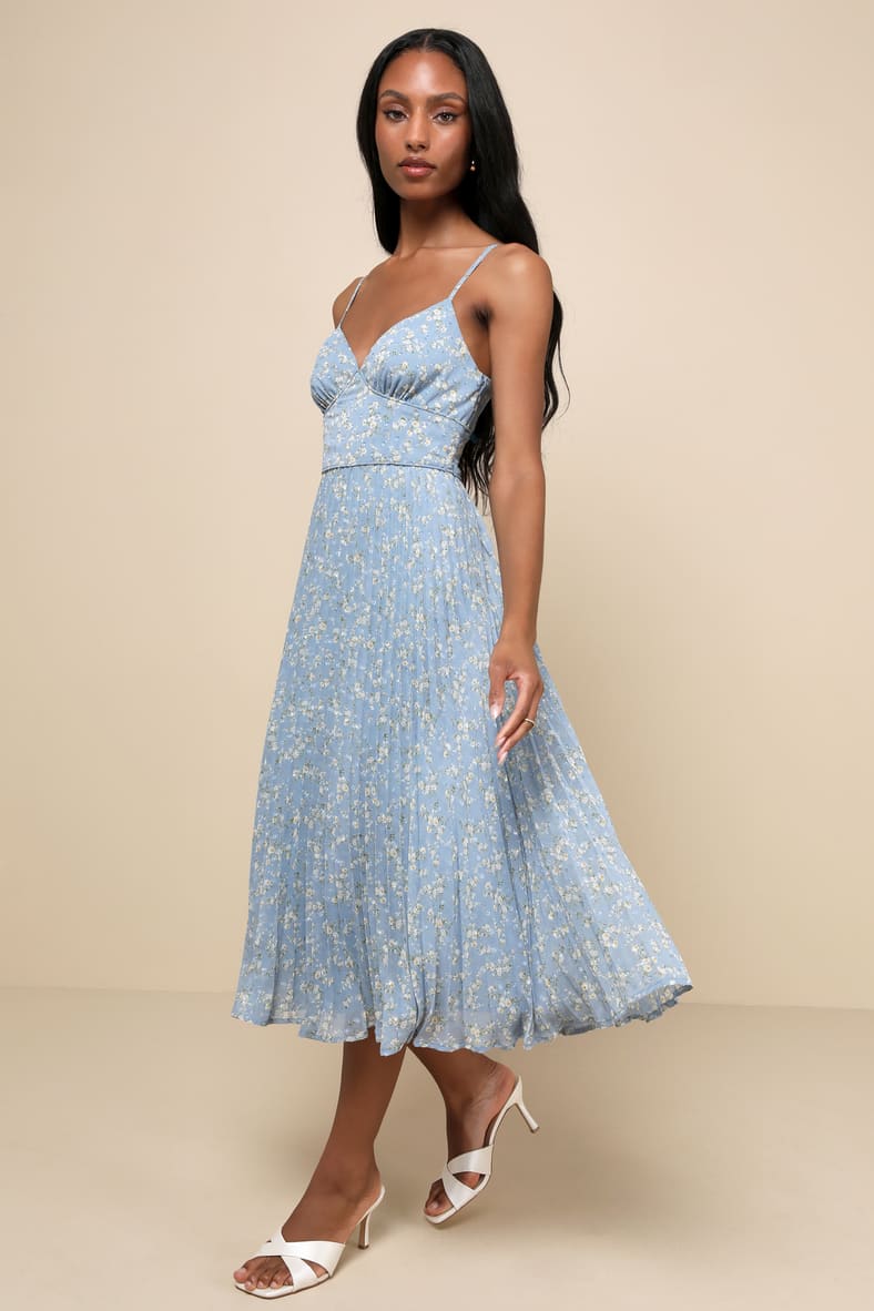 Darling Favorite Light Blue Floral Sleeveless Pleated Midi Dress