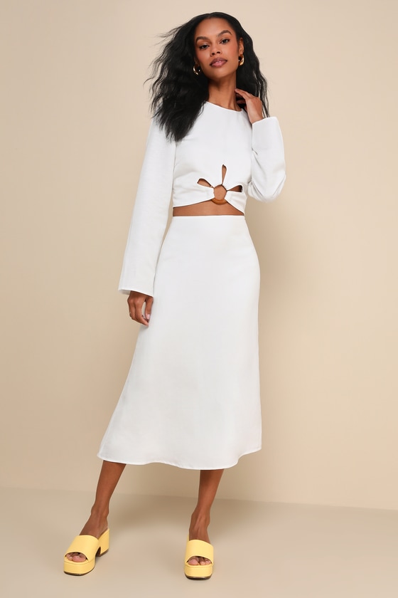 Lulus Effortless Vacay White Linen Long Sleeve Cropped O-ring Top In White
