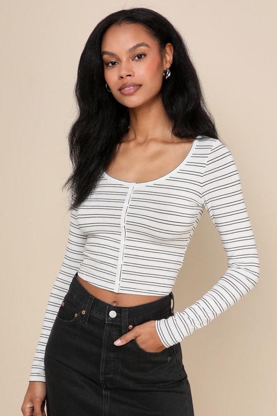 Charming Lifestyle Ivory and Black Striped Long Sleeve Crop Top 2