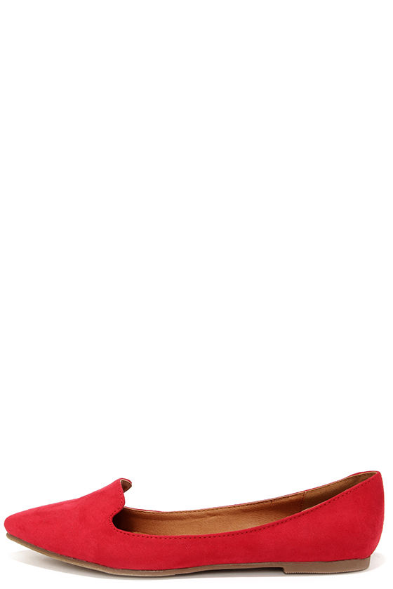 red pointed loafers