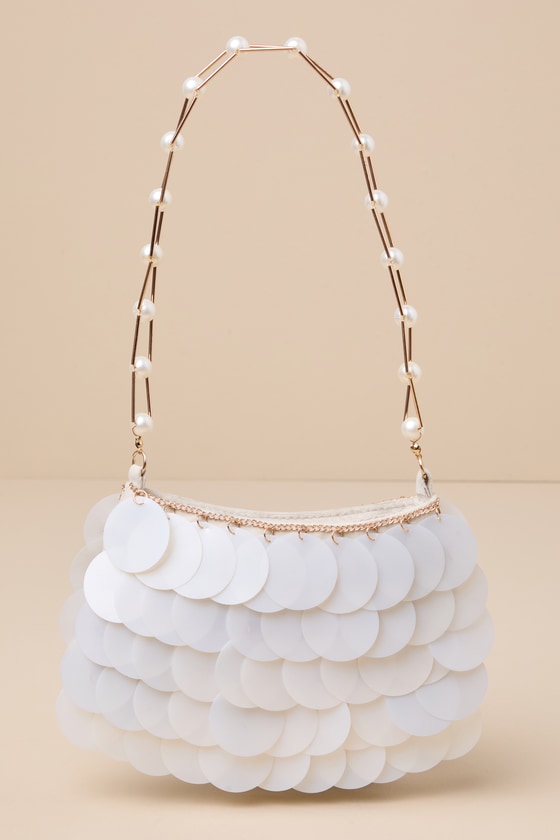 LKBGA/1945: IVORY 1