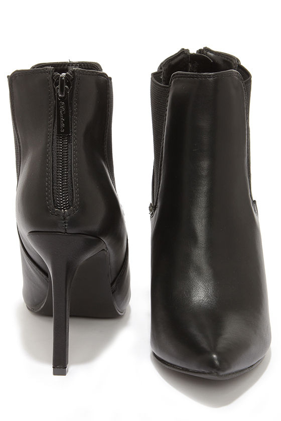 pointed black bootie