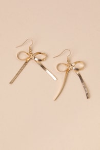 Adorably Trendy Gold Herringbone Chain Bow Earrings