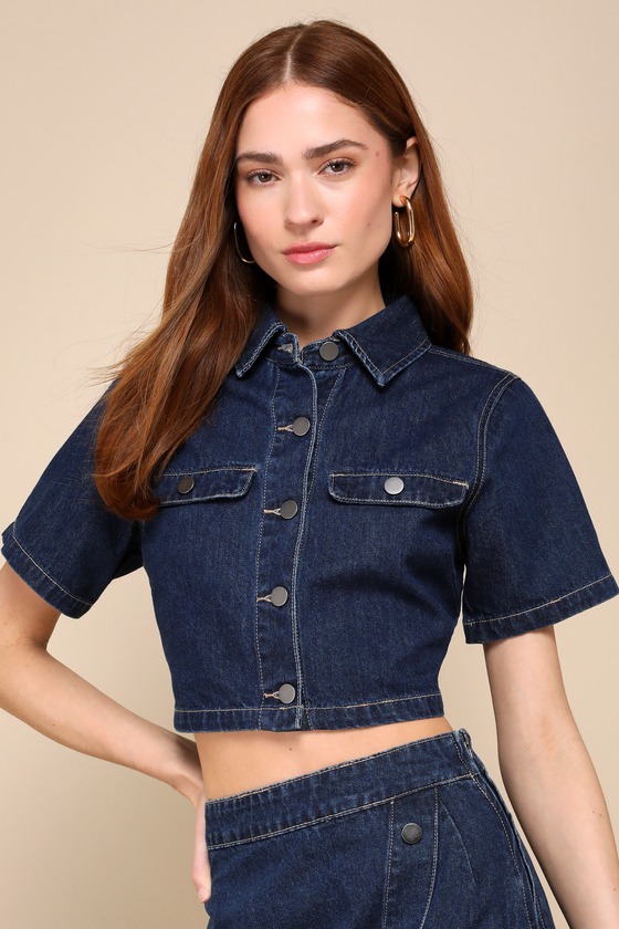 Shop Lulus Trendsetting Poise Dark Wash Short Sleeve Cropped Denim Jacket In Blue