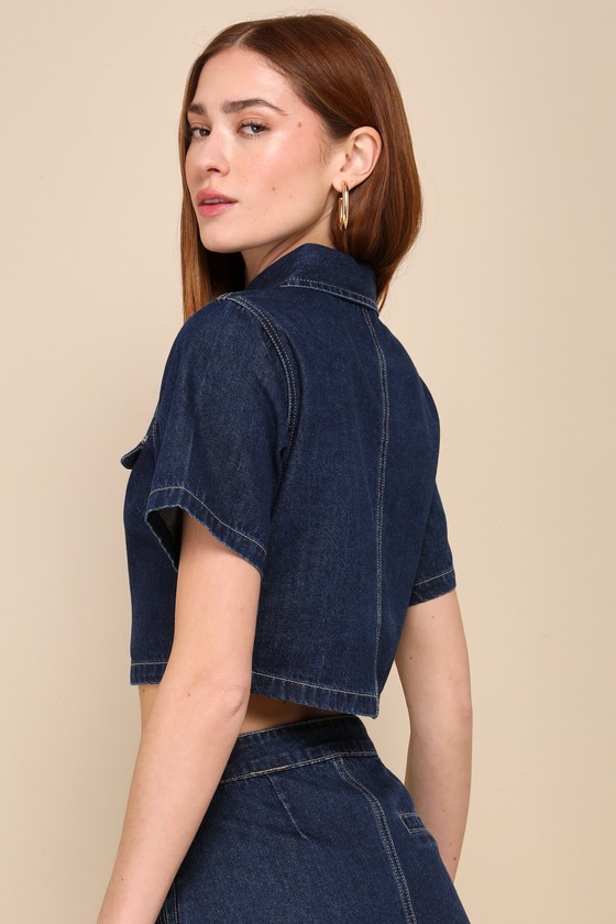 Shop Lulus Trendsetting Poise Dark Wash Short Sleeve Cropped Denim Jacket In Blue