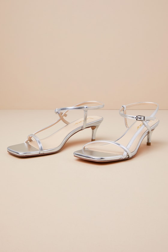 Womens's Silver Metallic Sandals 5, 5.5