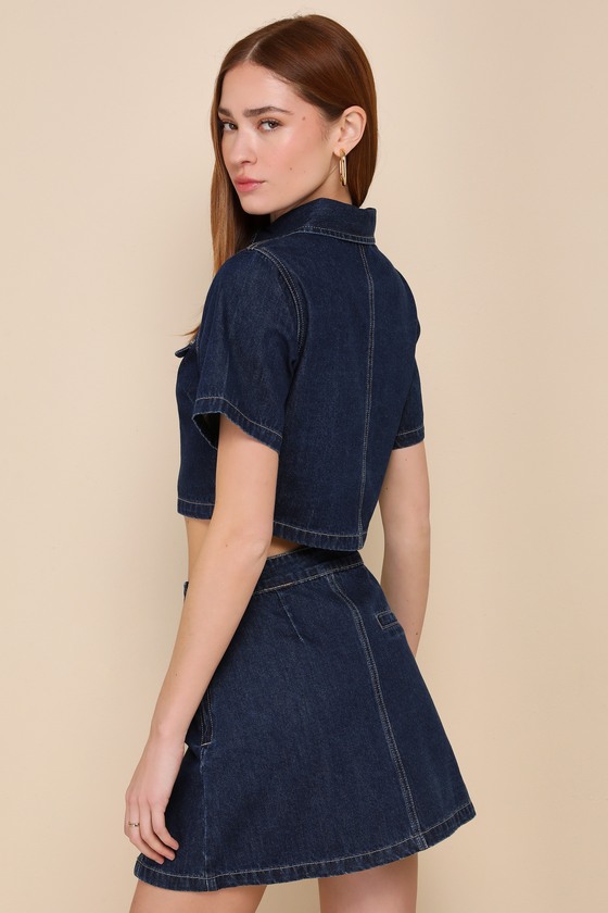 Trendsetting Persona Dark Wash High-Rise Denim Mini Skirt 5