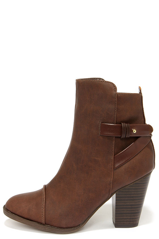 light brown ankle boots with heel