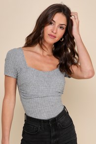 Quintessential Muse Heather Grey Ribbed Short Sleeve Top