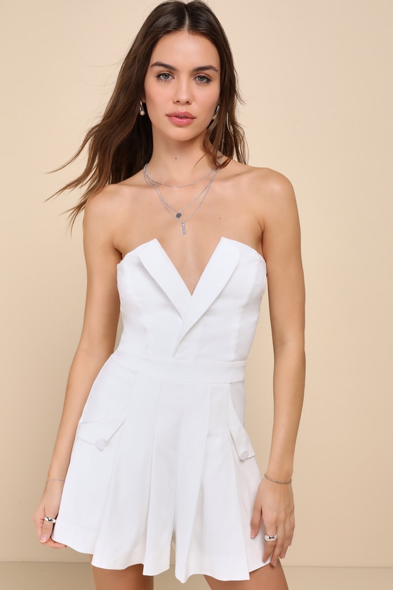 LULUS UNIQUE CHARISMA WHITE PLEATED STRAPLESS NOTCH NECK ROMPER 