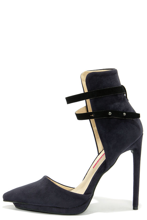 navy heels near me