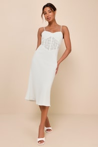 Muse Behavior White Lace Bustier Sleeveless Midi Dress