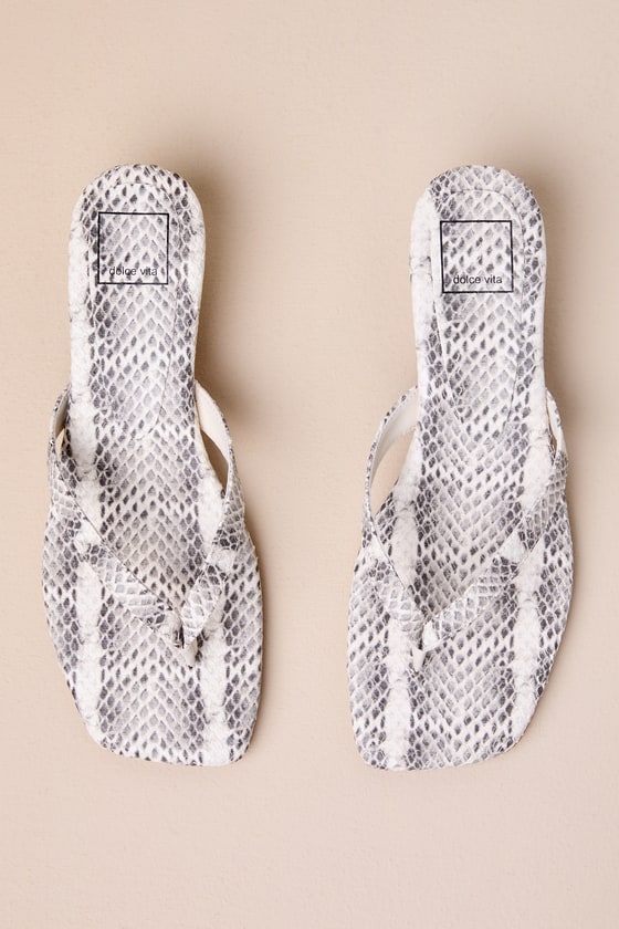 Dolce Vita Tasiah Grey And White Snake-embossed Leather Thong Sandals In Grey And White