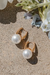 Excellent Radiance Gold Pearl Huggie Earrings