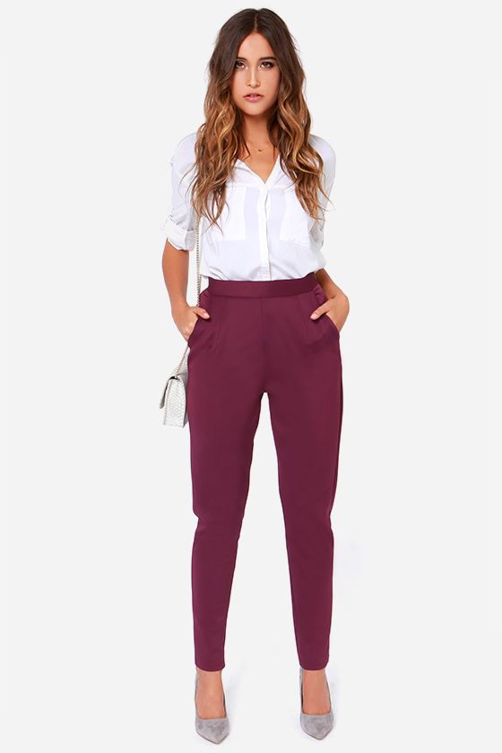 Burgundy Pants with T-shirt Spring Outfits For Women (28 ideas & outfits) |  Lookastic