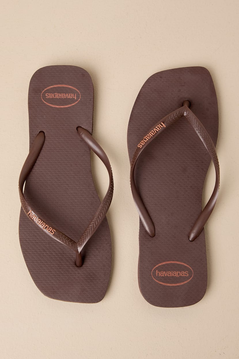 Slim Square Brown Flip Flops