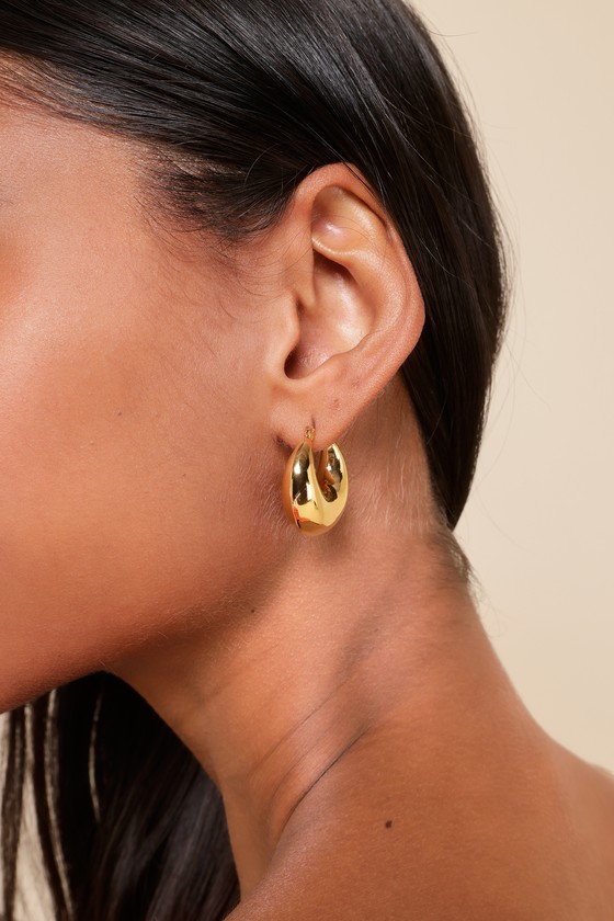 Timeless Darling Gold Puffy Hoop Earrings 2