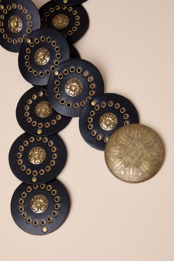 LULUS LEGENDARY VIBES BLACK STUDDED DISC BELT