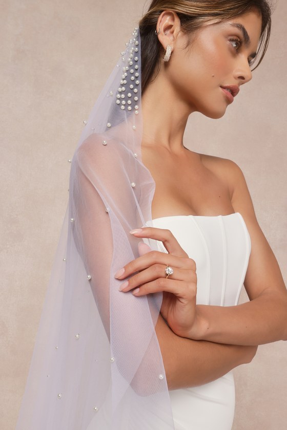 Breathtaking Entrance White Pearl Tulle Floor-Length Veil 1