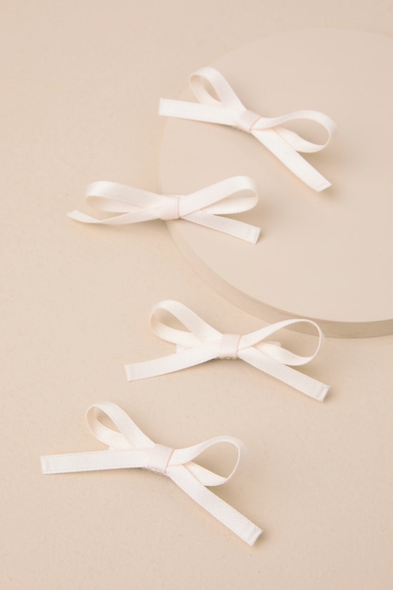 Delicate Nature Ivory Small Bow Four-Piece Hair Clip Set 2
