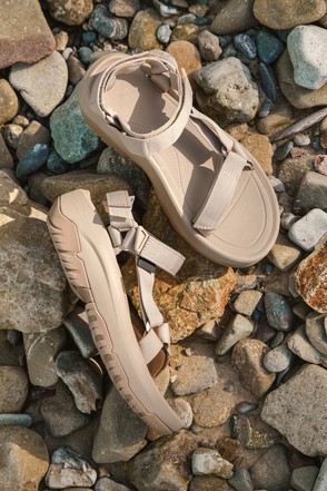 Hurricane XLT2 Ampsole Sesame Strappy Sandals