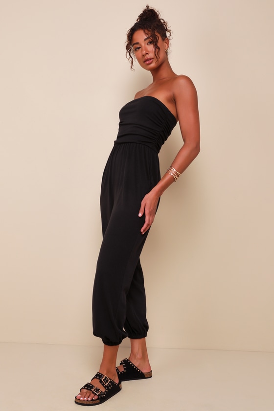 LULUS FLAWLESS COMFORT BLACK RUCHED STRAPLESS JOGGER JUMPSUIT 