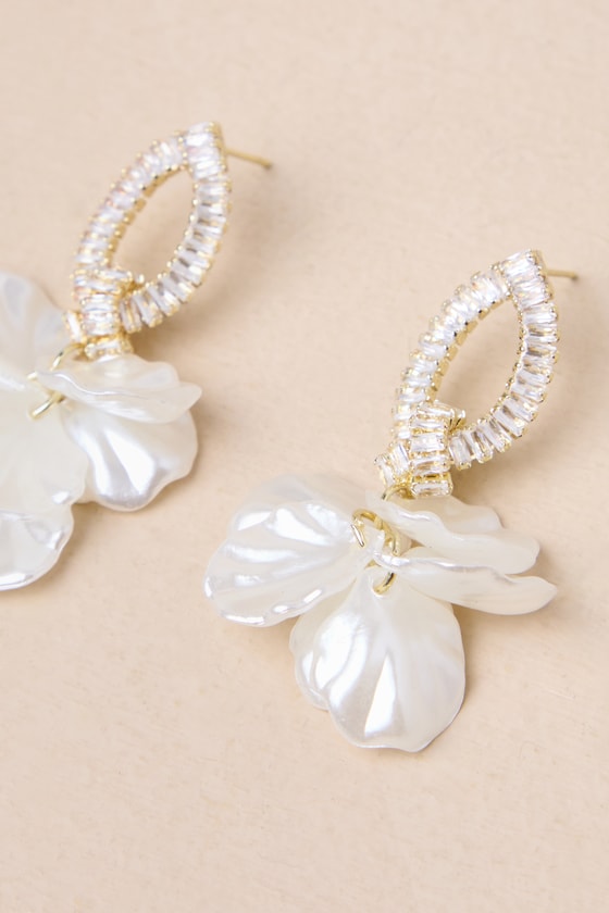 LULUS APHRODITE VIBES WHITE RHINESTONE SHELL DROP EARRINGS