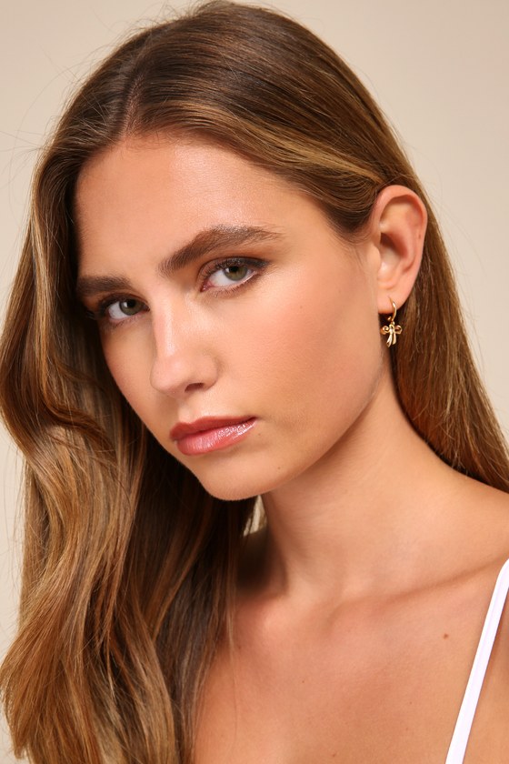 LULUS CUTEST TOUCH GOLD BOW CHARM HUGGIE HOOP EARRINGS