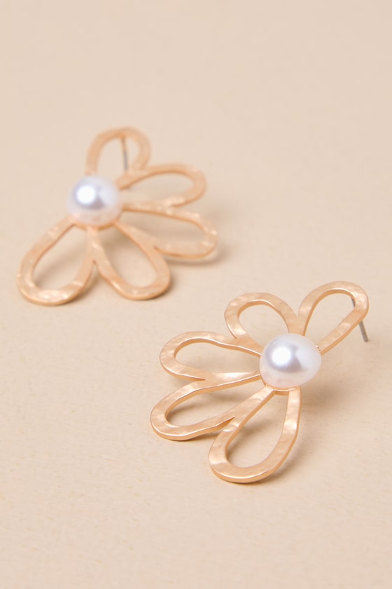 Shop Lulus Modern Blooms Gold Flower Pearl Earrings