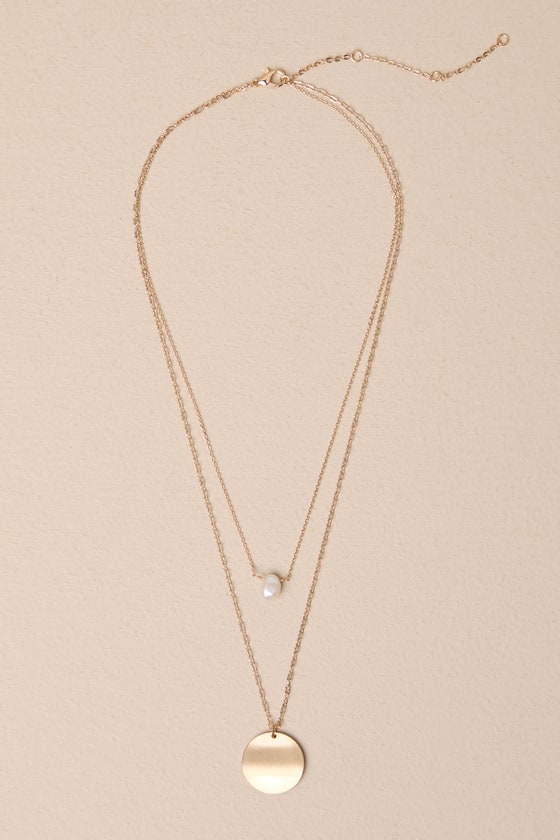 LULUS EFFORTLESSLY RAVISHING GOLD PEARL PENDANT LAYERED NECKLACE