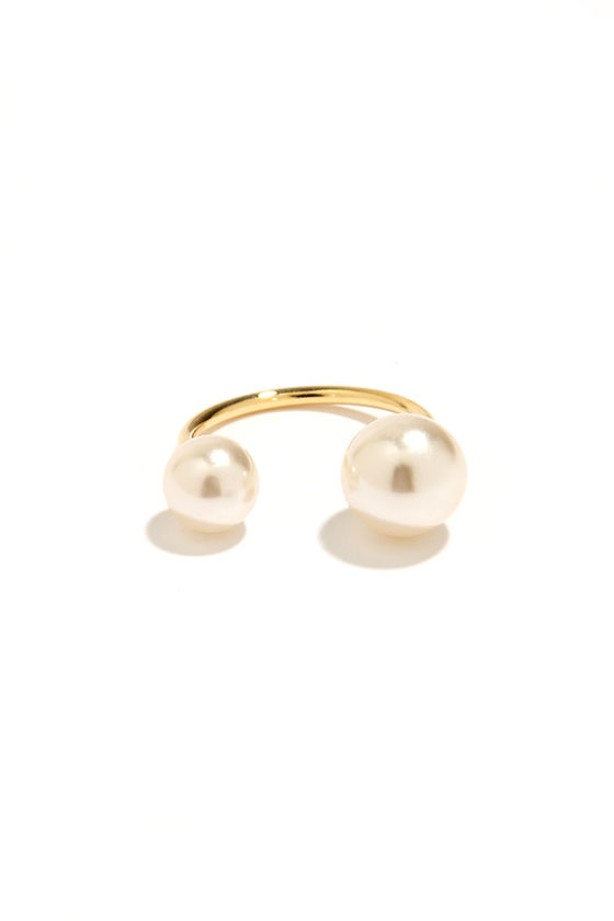Pearl Glam Gold Pearl Knuckle Ring